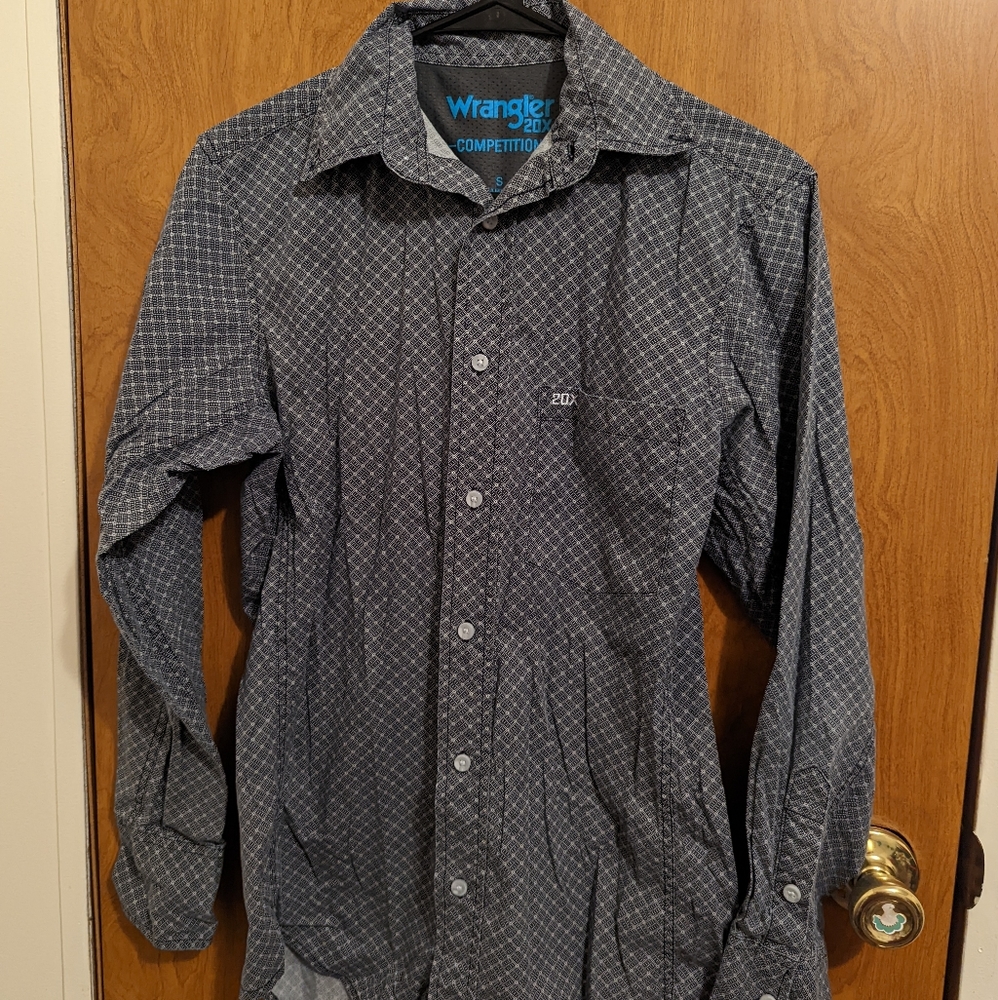 Wrangler 20X competition shirt